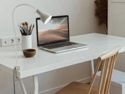 MeineWunschleuchte Flexible Klemmleuchte Grau Mit LED - Leselampe Für Bett & Sofa -Globo Store flexible klemmleuchte grau mit led leselampe fuer 1 3