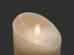 Konstsmide LED Echtwachskerze Mit Flamme & Timer, Ø 7,5cm, Höhe 17,5cm, Batteriebetrieb -Globo Store led echtwachskerze mit flamme timer 75cm hoehe 175 3