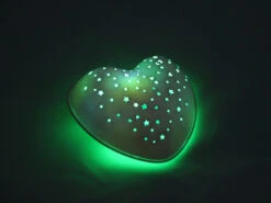 Niermann LED Nachtlicht SOLAR HEART, Projiziert Herzen/Sterne, Mit Solar/USB Aufladbar -Globo Store led nachtlicht solar heart projiziert herzen stern 3