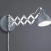 Reality Leuchten Verstellbare Wandleuchte SCISSOR Mit Scherengelenk Aus Metall In Betonfarben