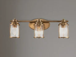 KICHLER Wandleuchte ASHLAND BAY In Messing Für Badezimmer & Wohnraum, Breite 61cm -Globo Store wandleuchte ashland bay in messing fuer badezimmer 2